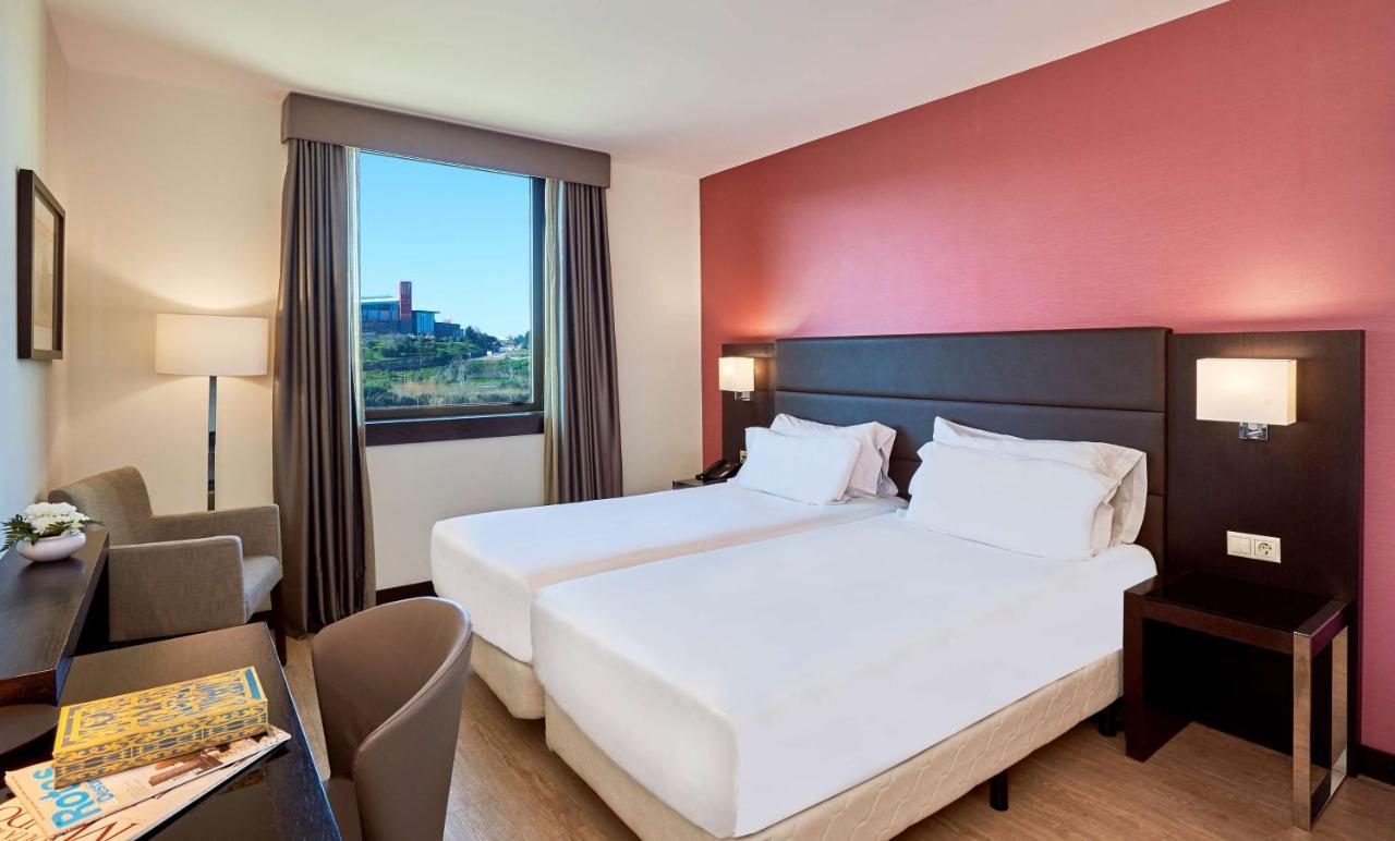 Nh Coimbra Dona Ines Hotell Eksteriør bilde
