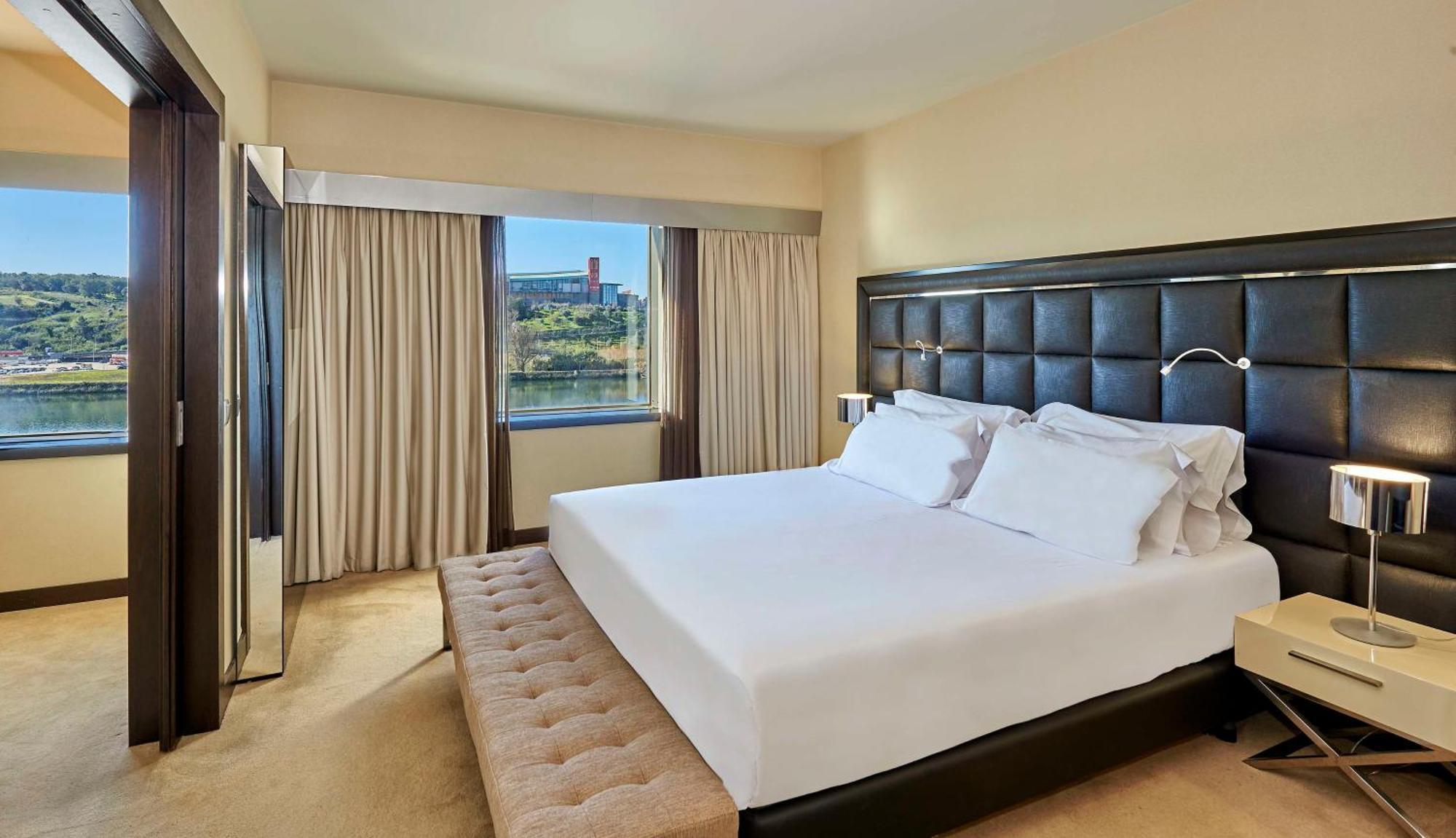 Nh Coimbra Dona Ines Hotell Eksteriør bilde
